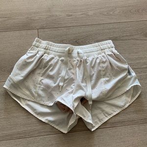 NWOT Lululemon running shorts